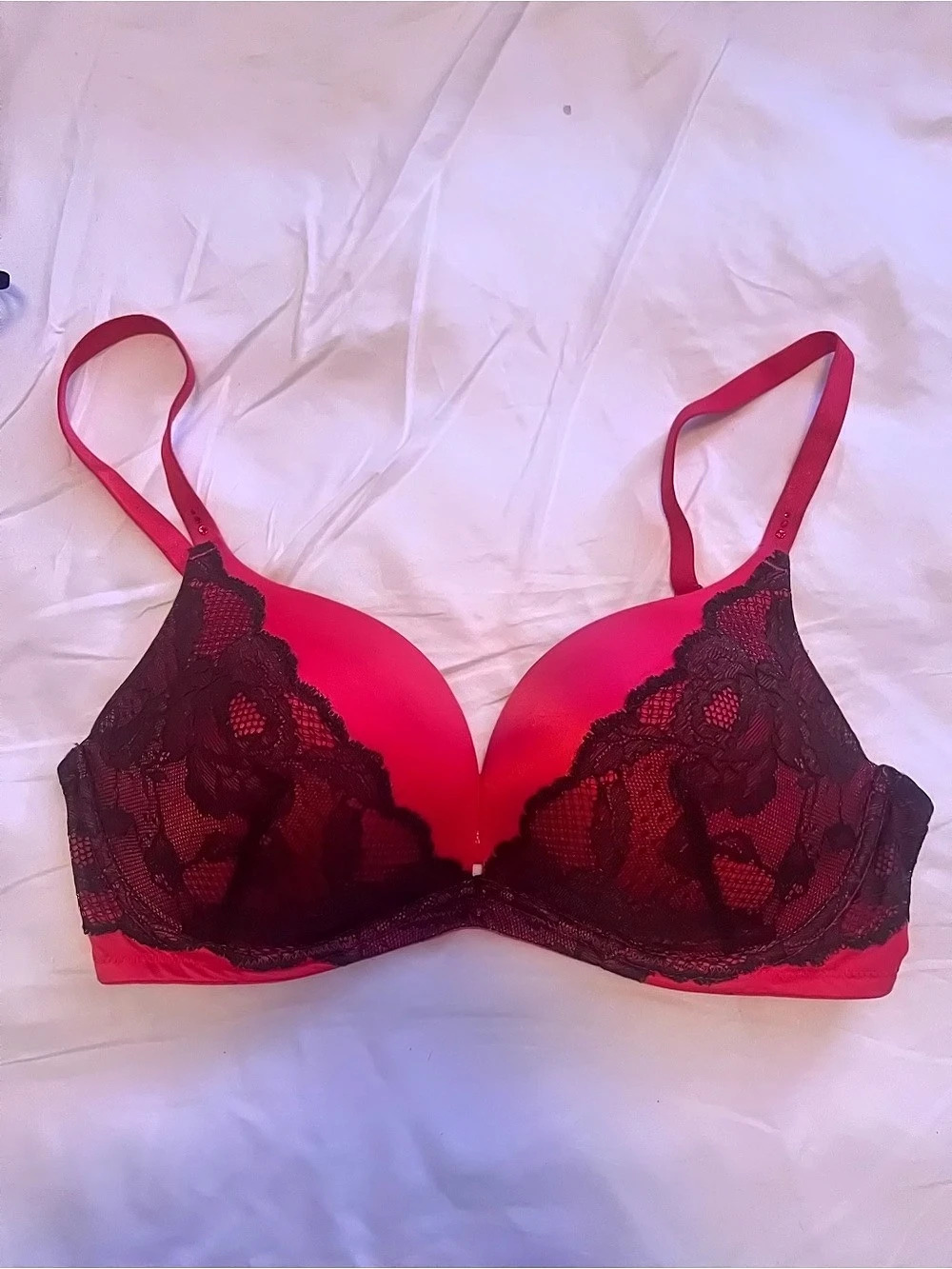 Victoria's Secret Biofit Push-Up Bra Floral Lace Red & Black 34D
